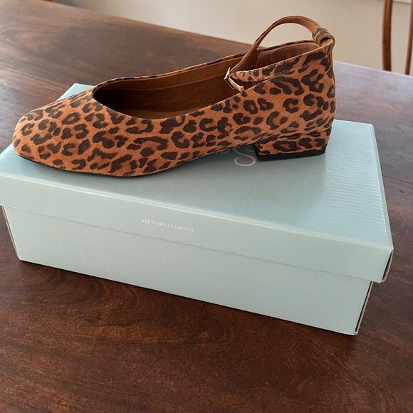 Seychelles® Leopard Flats, Leather, Size 8, Like New - Picture 3 of 14